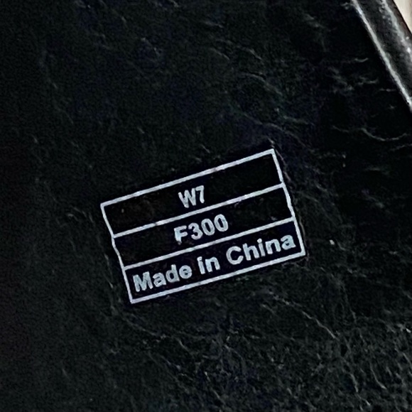 UGG Abbie Black Diamond Cut Perforated Leather Studded Mule Heeled Clogs Size 7 - Picture 14 of 16